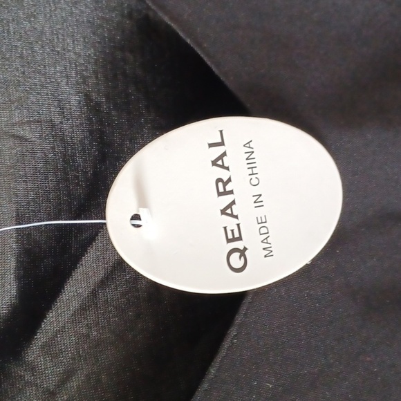 Qearal V Neck Blouse, black, balloon sleeves - Picture 4 of 6